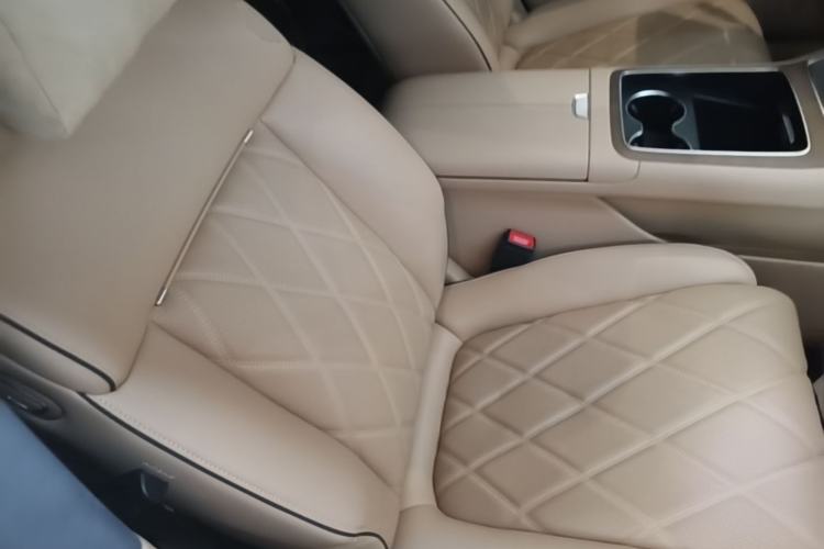 Used Hima Stelato S9 2025 Extended-Range Max+ Right Front Seat