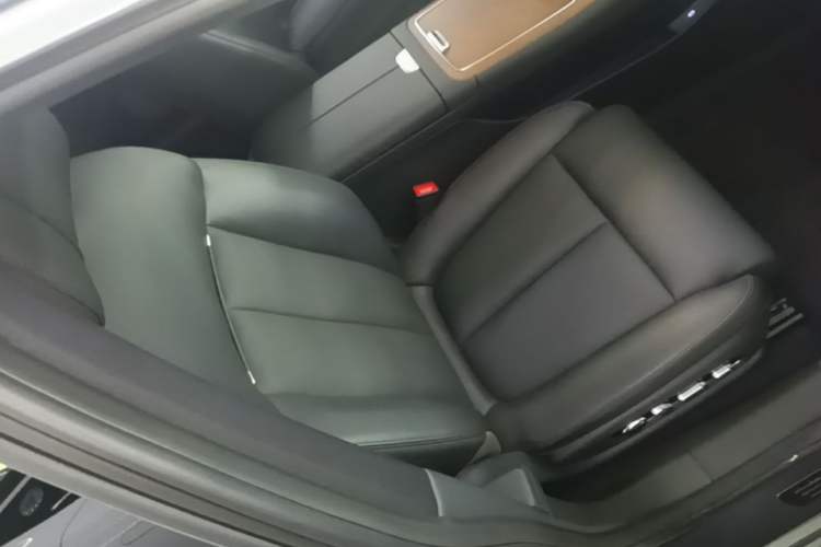 Used Hima Stelato S9 2025 Extended-Range Ultra Right Front Seat
