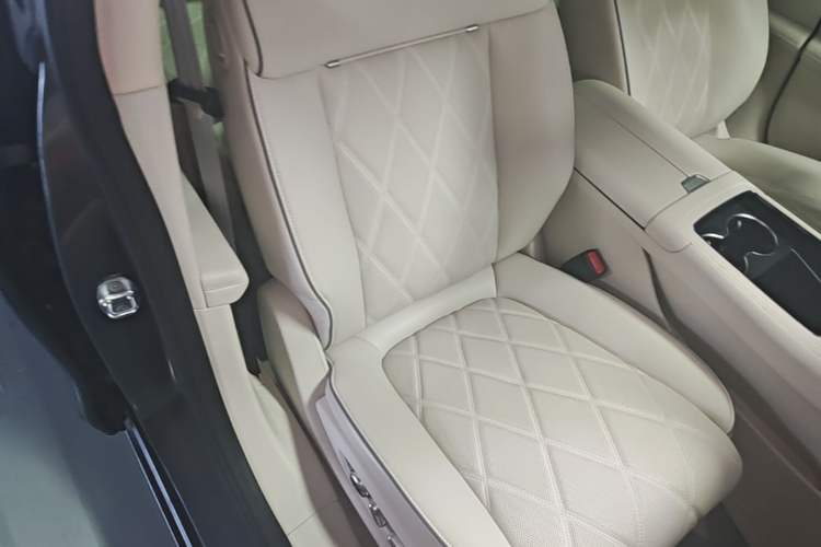 Used Hima Stelato S9 2025 Extended-Range Max+ Right Front Seat