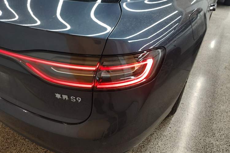 Used Hima Stelato S9 2025 Extended-Range Max+ Right Rear Taillight