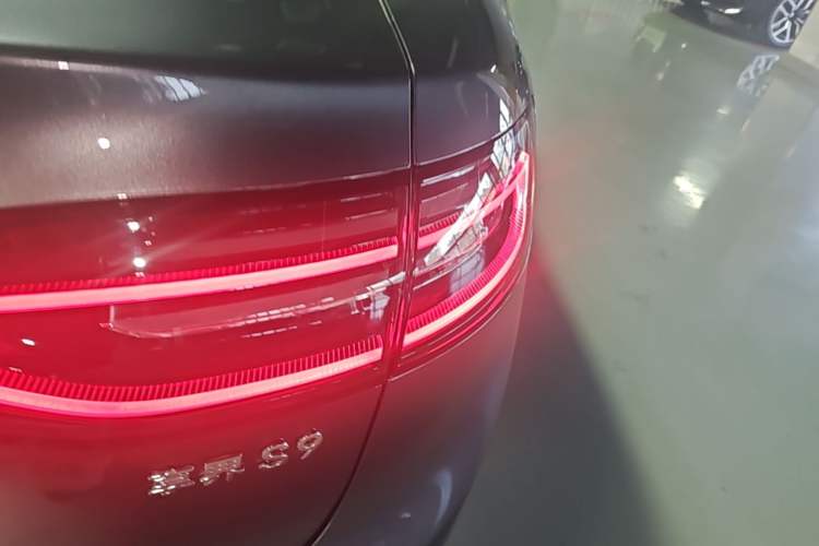 Used Hima Stelato S9 2025 Extended-Range Max+ Right Rear Taillight