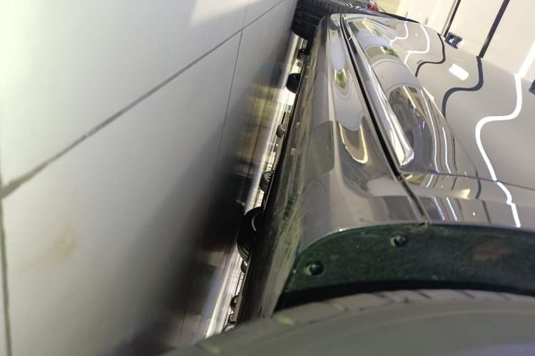 Used Hima Stelato S9 2025 Extended-Range Max+ Right Side Sill