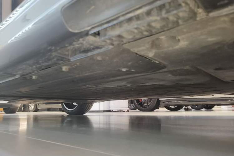Used Hima Stelato S9 2025 Extended-Range Max+ Right Side Sill