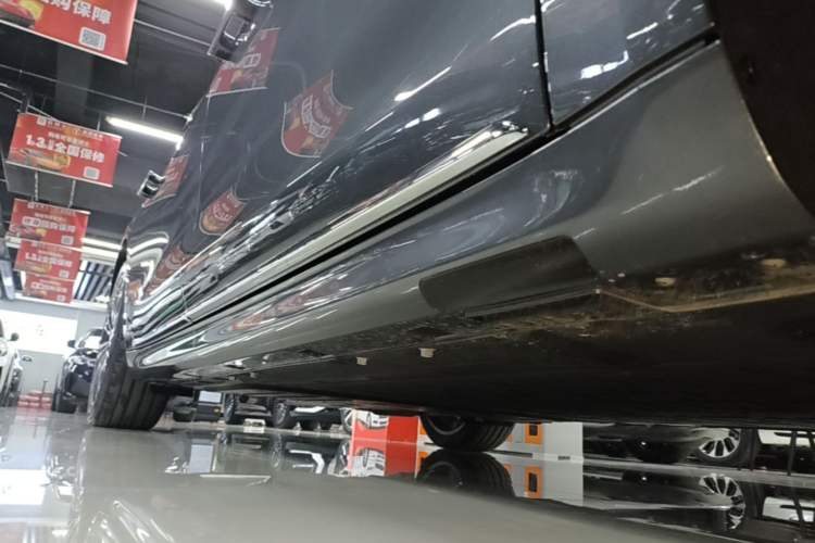 Used Hima Stelato S9 2025 Extended-Range Max Right Side Sill