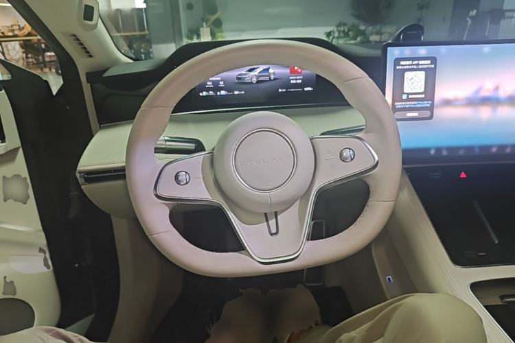 Used Hima Stelato S9 2025 Extended-Range Max+ Steering Wheel