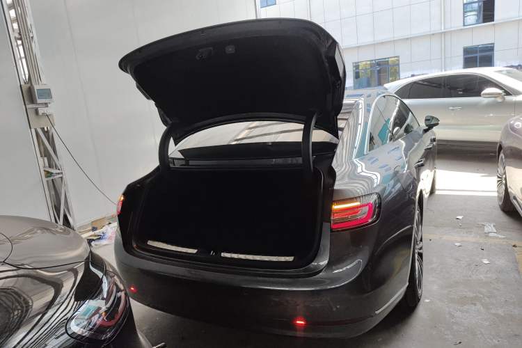 Used Hima Stelato S9 2025 Extended-Range Ultra Trunk