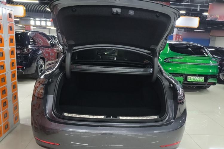 Used Hima Stelato S9 2025 Extended-Range Max Trunk