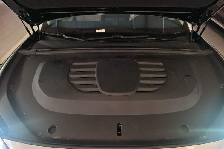 Used Hima Stelato S9 2025 Extended-Range Ultra Engine Bay