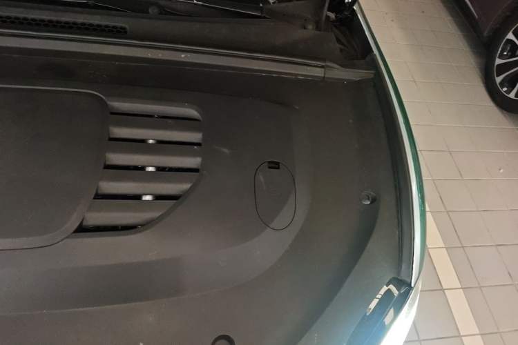 Used Hima Stelato S9 2025 Extended-Range Ultra Engine Bay Left