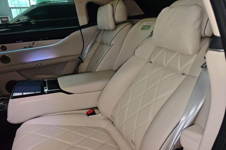 Used Hima Stelato S9 2025 Extended-Range Ultra Left Rear Seat
