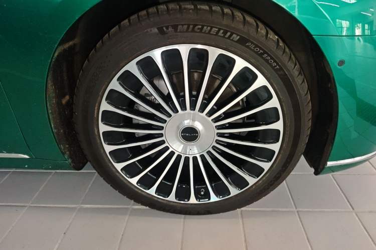 Used Hima Stelato S9 2025 Extended-Range Ultra Right Front Wheel Hub