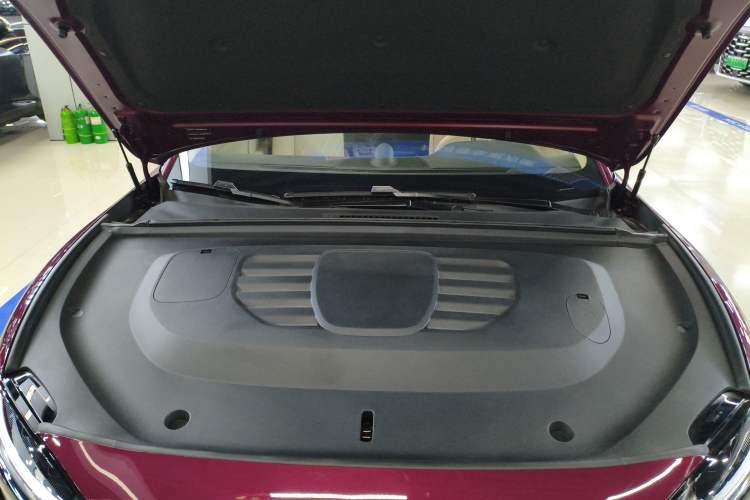 Used Hima Stelato S9 2025 Extended-Range Ultra Engine Bay