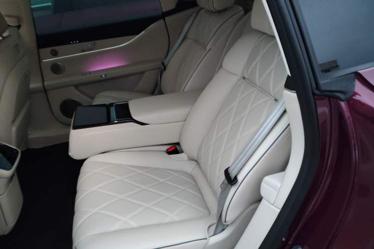 Used Hima Stelato S9 2025 Extended-Range Ultra Interior 4