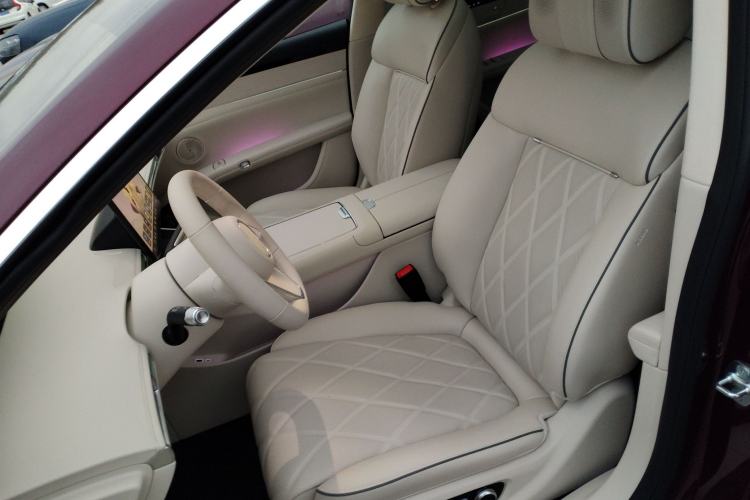 Used Hima Stelato S9 2025 Extended-Range Ultra Left Front Seat