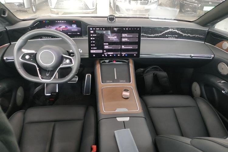 Used Hima Stelato S9 2025 Extended-Range Ultra Center Console
