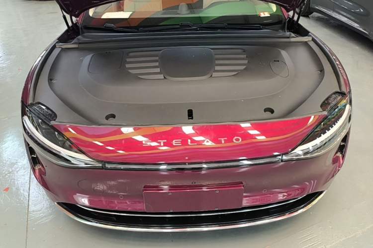 Used Hima Stelato S9 2025 Extended-Range Ultra Engine Bay