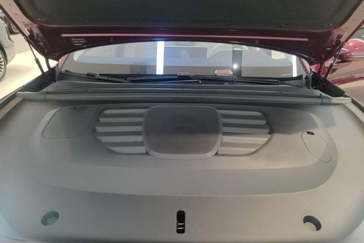 Used Hima Stelato S9 2025 Extended-Range Max+ Engine Bay