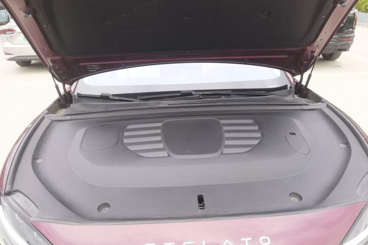 Used Hima Stelato S9 2025 Extended-Range Ultra Engine Bay