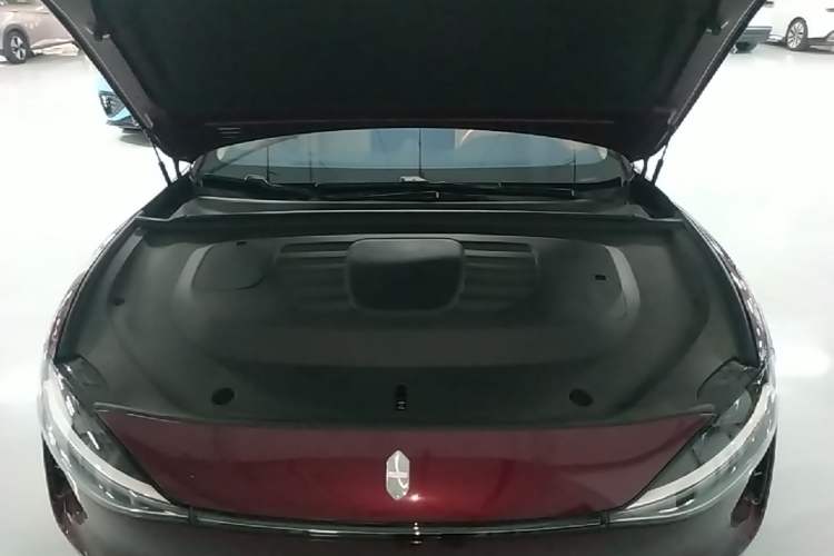Used Hima Stelato S9 2025 Extended-Range Max+ Engine Bay