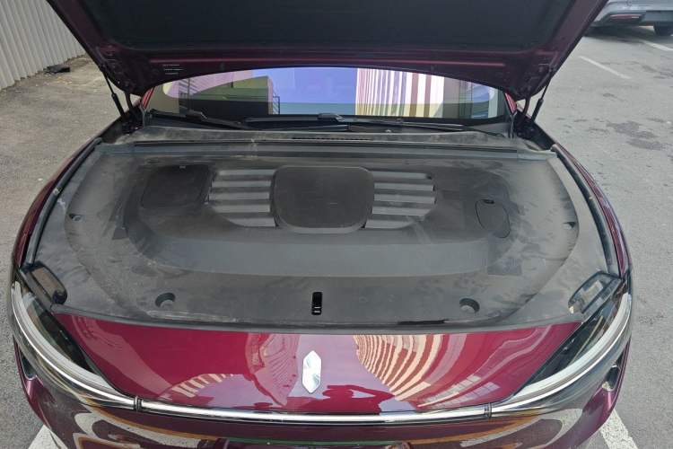 Used Hima Stelato S9 2025 Extended-Range Ultra Engine Bay