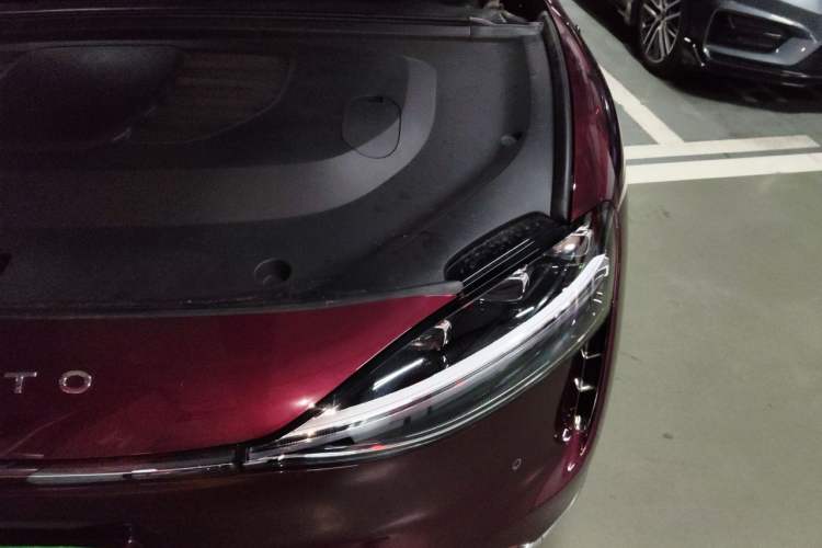 Used Hima Stelato S9 2025 Extended-Range Ultra Engine Bay Left