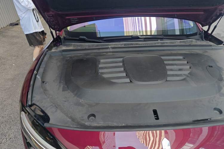 Used Hima Stelato S9 2025 Extended-Range Ultra Engine Bay Right