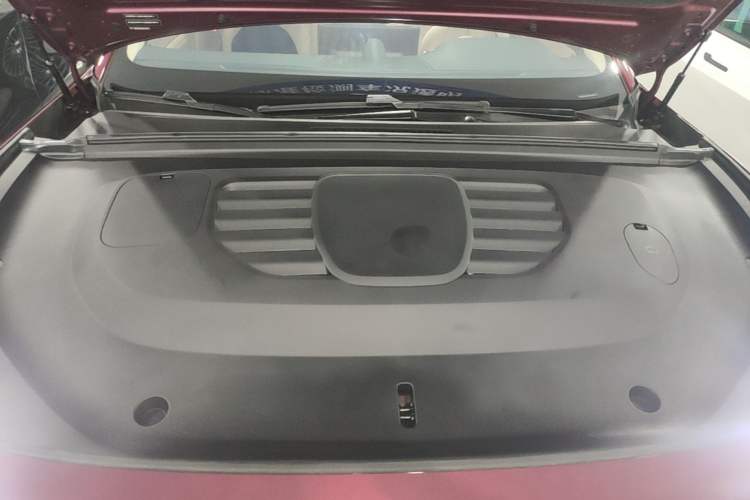 Used Hima Stelato S9 2025 Extended-Range Ultra Engine Bay