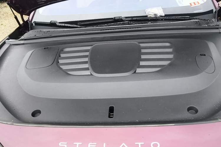 Used Hima Stelato S9 2025 Extended-Range Ultra Engine Bay