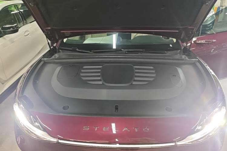 Used Hima Stelato S9 2025 Extended-Range Ultra Engine Bay