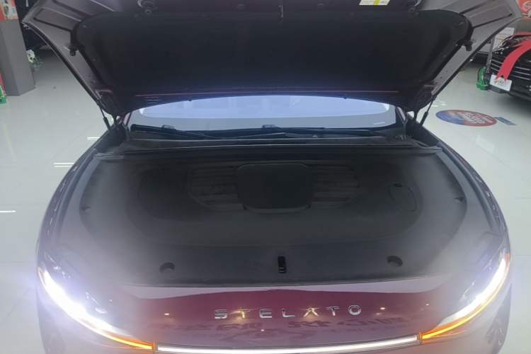 Used Hima Stelato S9 2025 Extended-Range Ultra Engine Bay