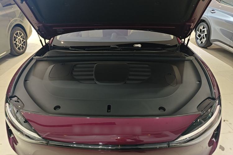 Used Hima Stelato S9 2025 Extended-Range Ultra Engine Bay