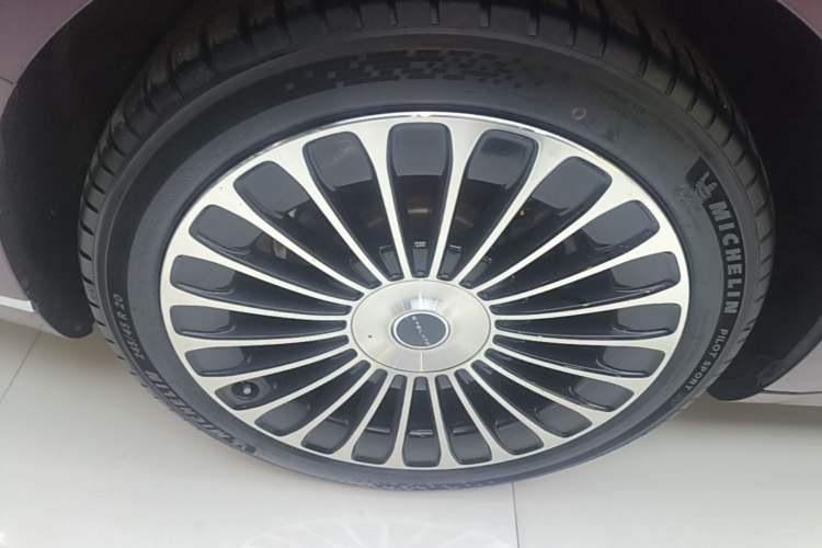 Used Hima Stelato S9 2025 Extended-Range Ultra Exterior 5