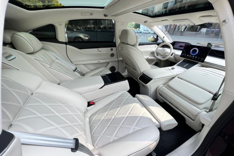 Used Hima Stelato S9 2025 Extended-Range Ultra Interior 1
