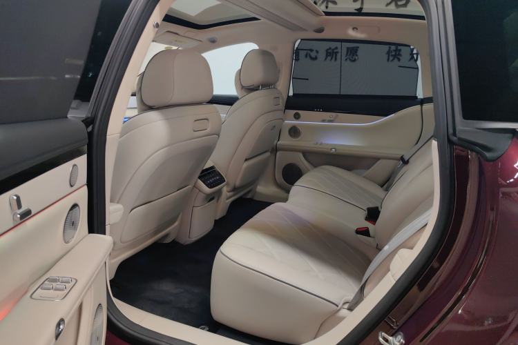 Used Hima Stelato S9 2025 Extended-Range Ultra Interior 2