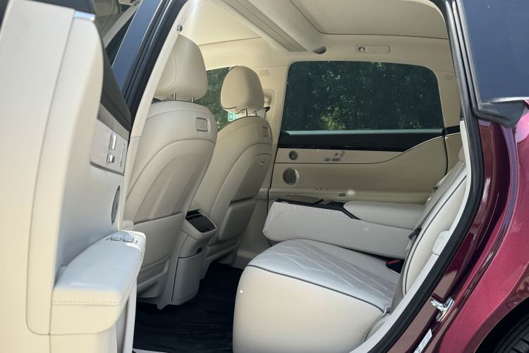 Used Hima Stelato S9 2025 Extended-Range Ultra Interior 3