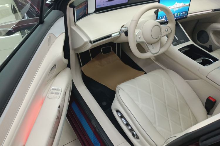Used Hima Stelato S9 2025 Extended-Range Ultra Interior 3