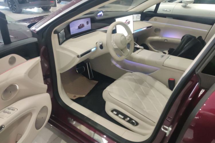 Used Hima Stelato S9 2025 Extended-Range Ultra Interior 3