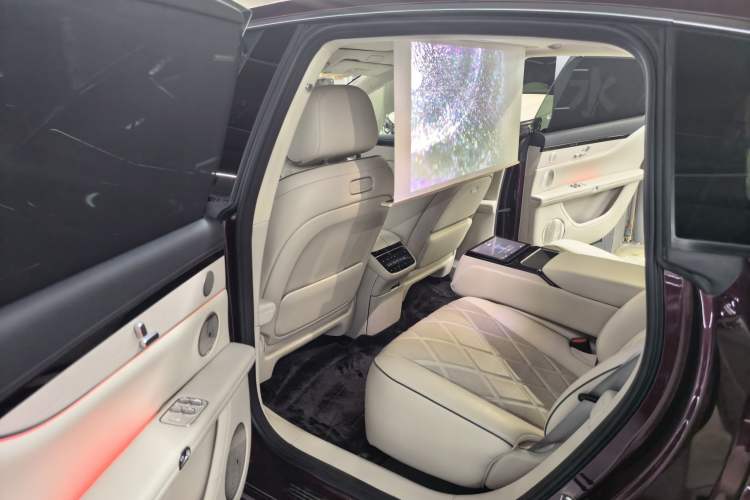 Used Hima Stelato S9 2025 Extended-Range Ultra Interior 3