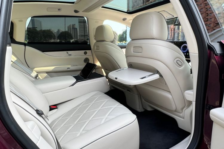 Used Hima Stelato S9 2025 Extended-Range Ultra Interior 3