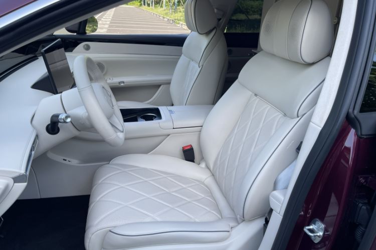 Used Hima Stelato S9 2025 Extended-Range Ultra Interior 4