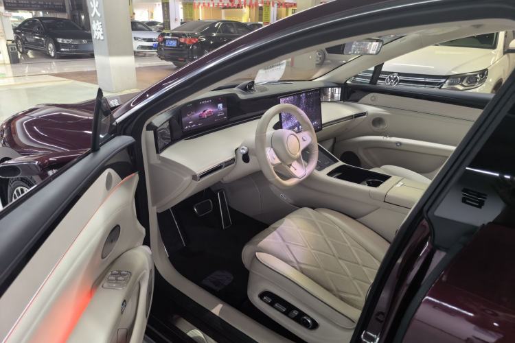 Used Hima Stelato S9 2025 Extended-Range Ultra Interior 4