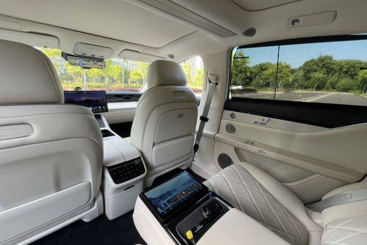 Used Hima Stelato S9 2025 Extended-Range Ultra Interior 5