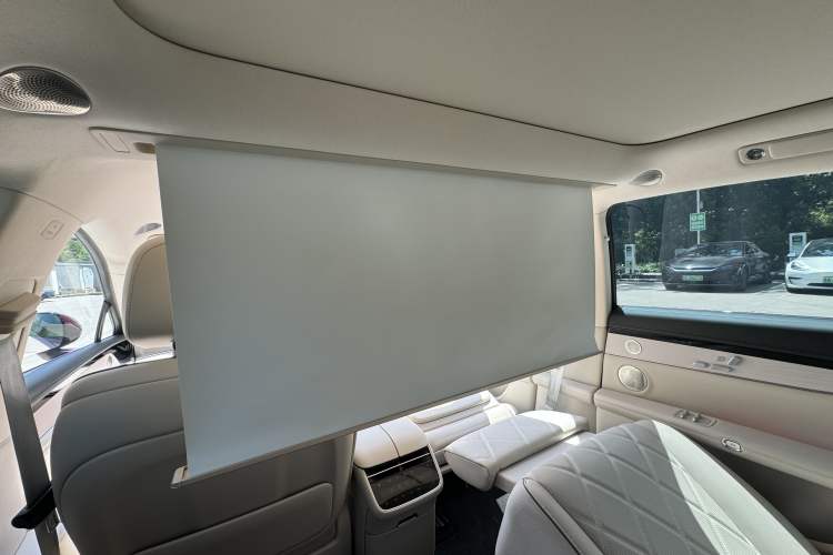 Used Hima Stelato S9 2025 Extended-Range Ultra Interior 6