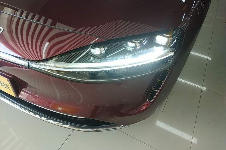 Used Hima Stelato S9 2025 Extended-Range Ultra Left Front Headlight