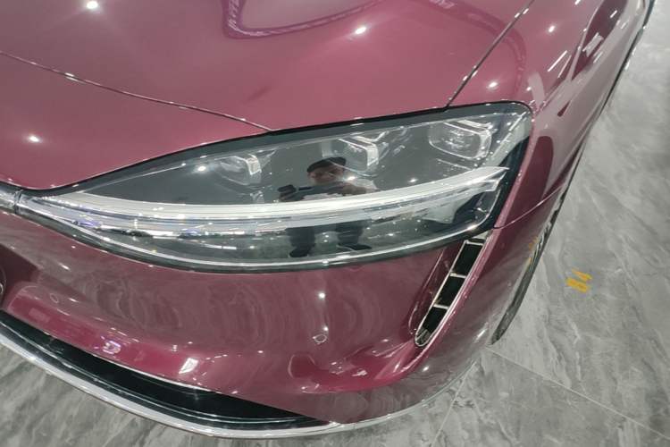 Used Hima Stelato S9 2025 Extended-Range Ultra Left Front Headlight
