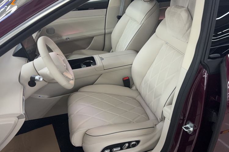 Used Hima Stelato S9 2025 Extended-Range Ultra Left Front Seat