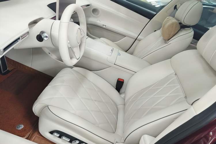 Used Hima Stelato S9 2025 Extended-Range Ultra Left Front Seat
