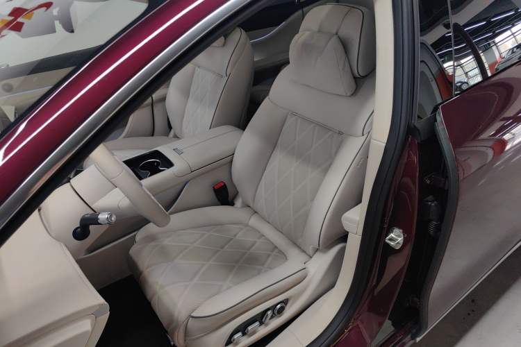 Used Hima Stelato S9 2025 Extended-Range Ultra Left Front Seat