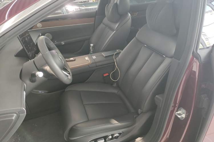 Used Hima Stelato S9 2025 Extended-Range Ultra Left Front Seat