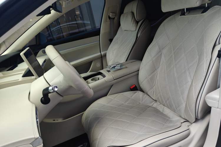 Used Hima Stelato S9 2025 Extended-Range Ultra Left Front Seat